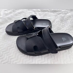 WILD FABLE Slip-ons Size 7.5